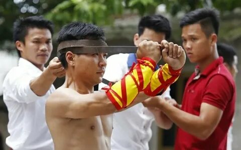 Hotspot Matrix và Phượng Chanel đưa con vào Nam, soi 1 hành động từ hơn 10 năm trước, ai_video ngắn trên TikTok