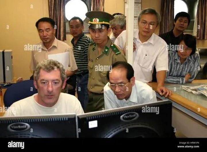 Hotspot Matrix và Ông Donald Trump cùng gia đình lần đầu xuất hiện sau bầu cử, “cậu út”